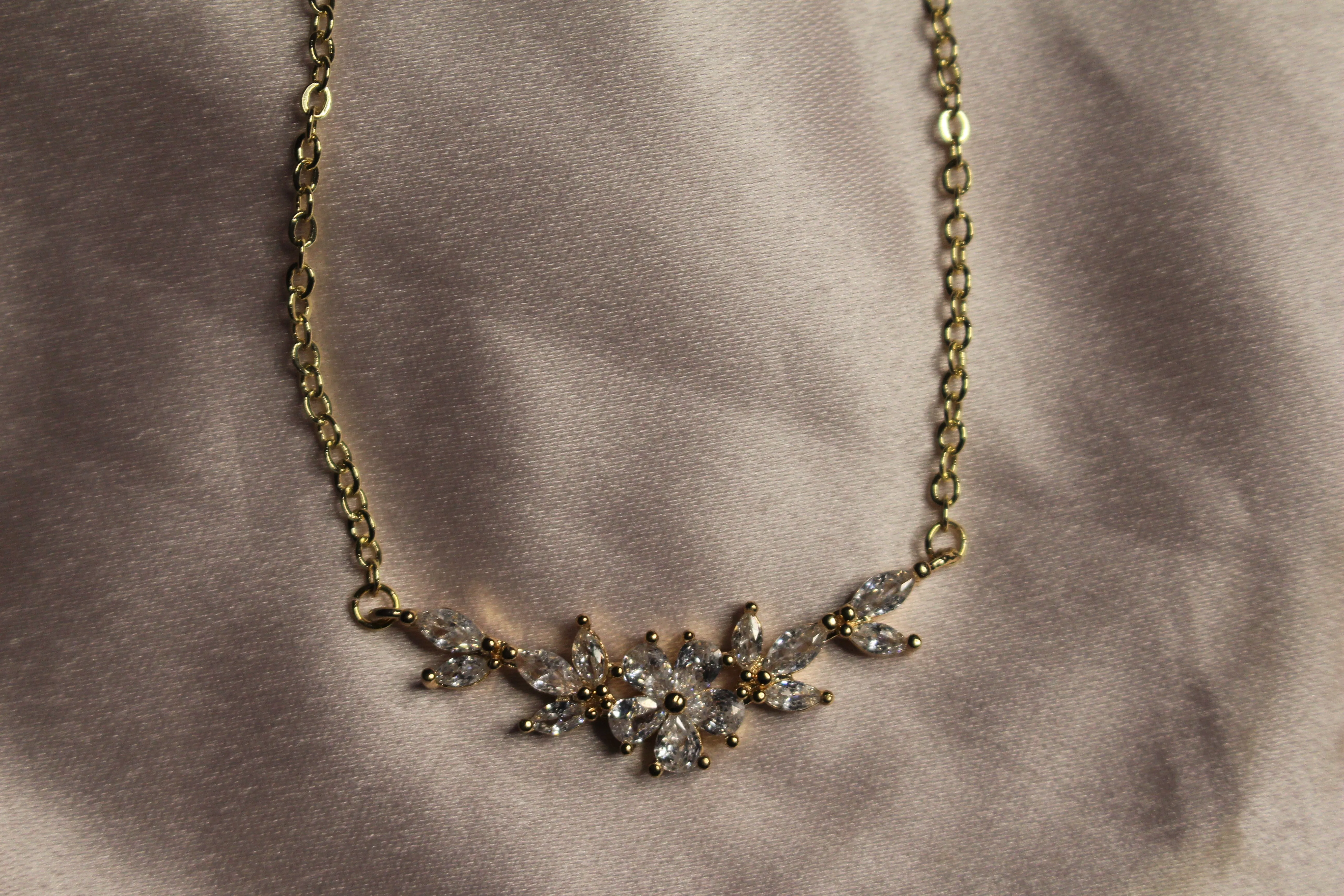 Daphne Necklace