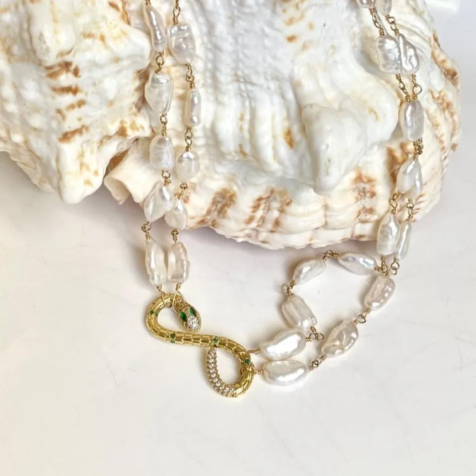 Pearl Necklace with Serpent