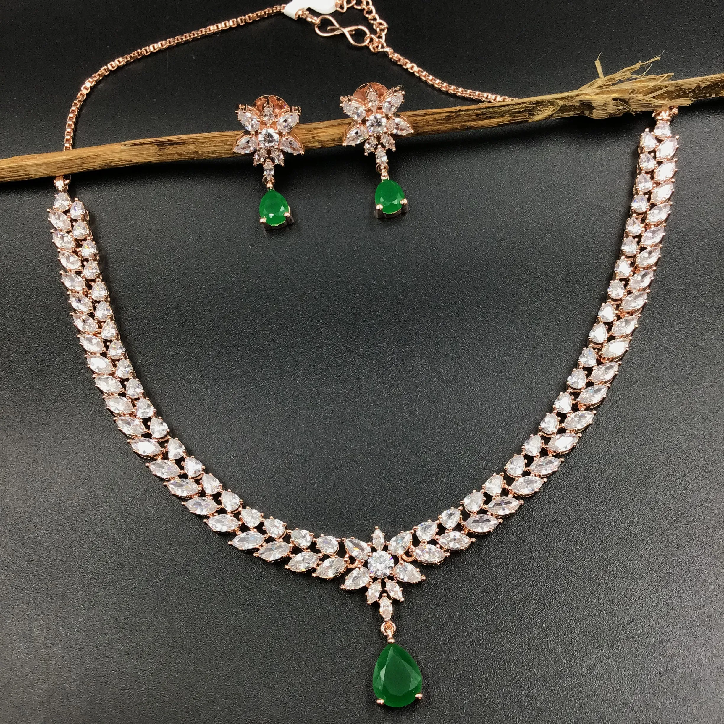 Round Neck Zircon/AD Necklace Set 6198-08