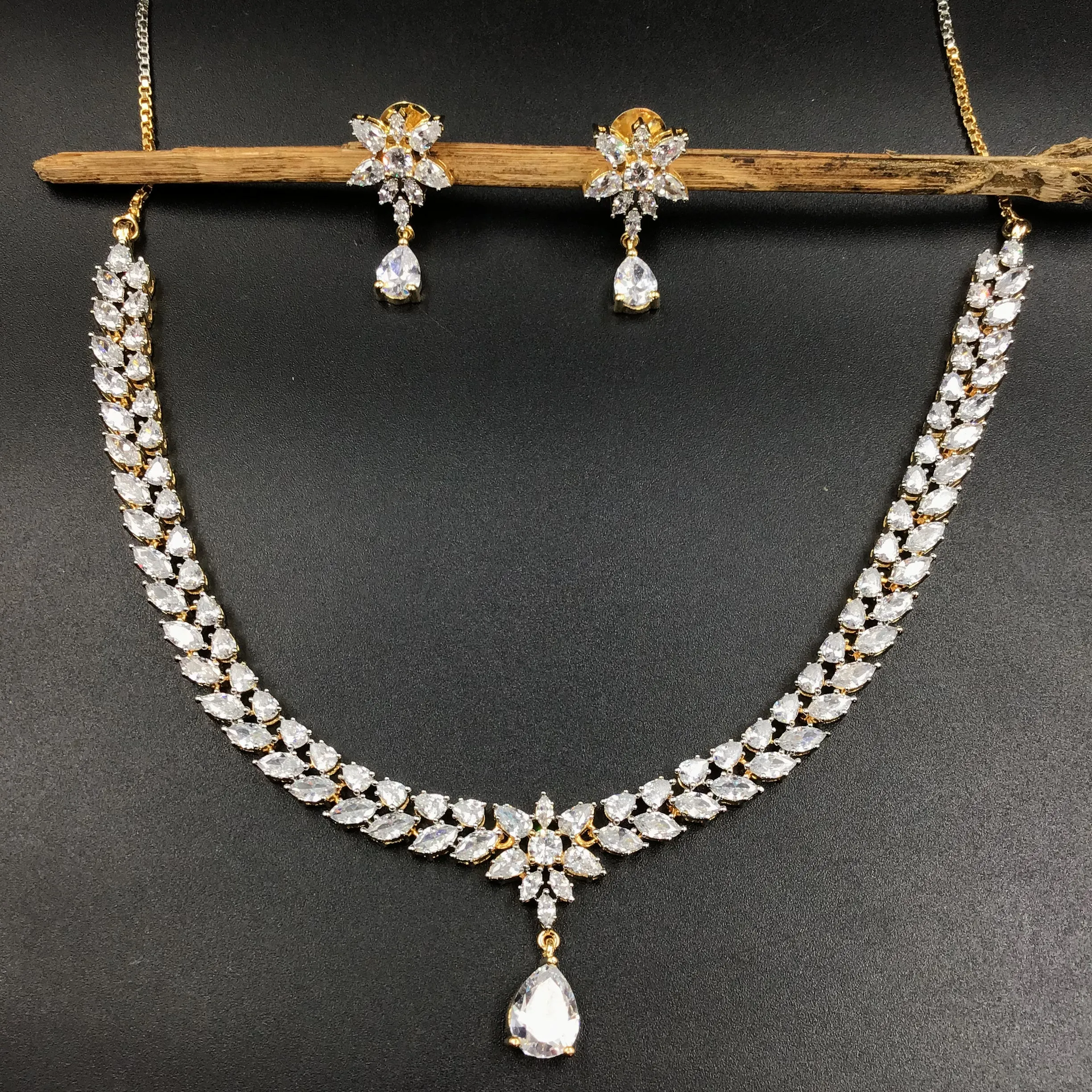 Round Neck Zircon/AD Necklace Set 6198-08