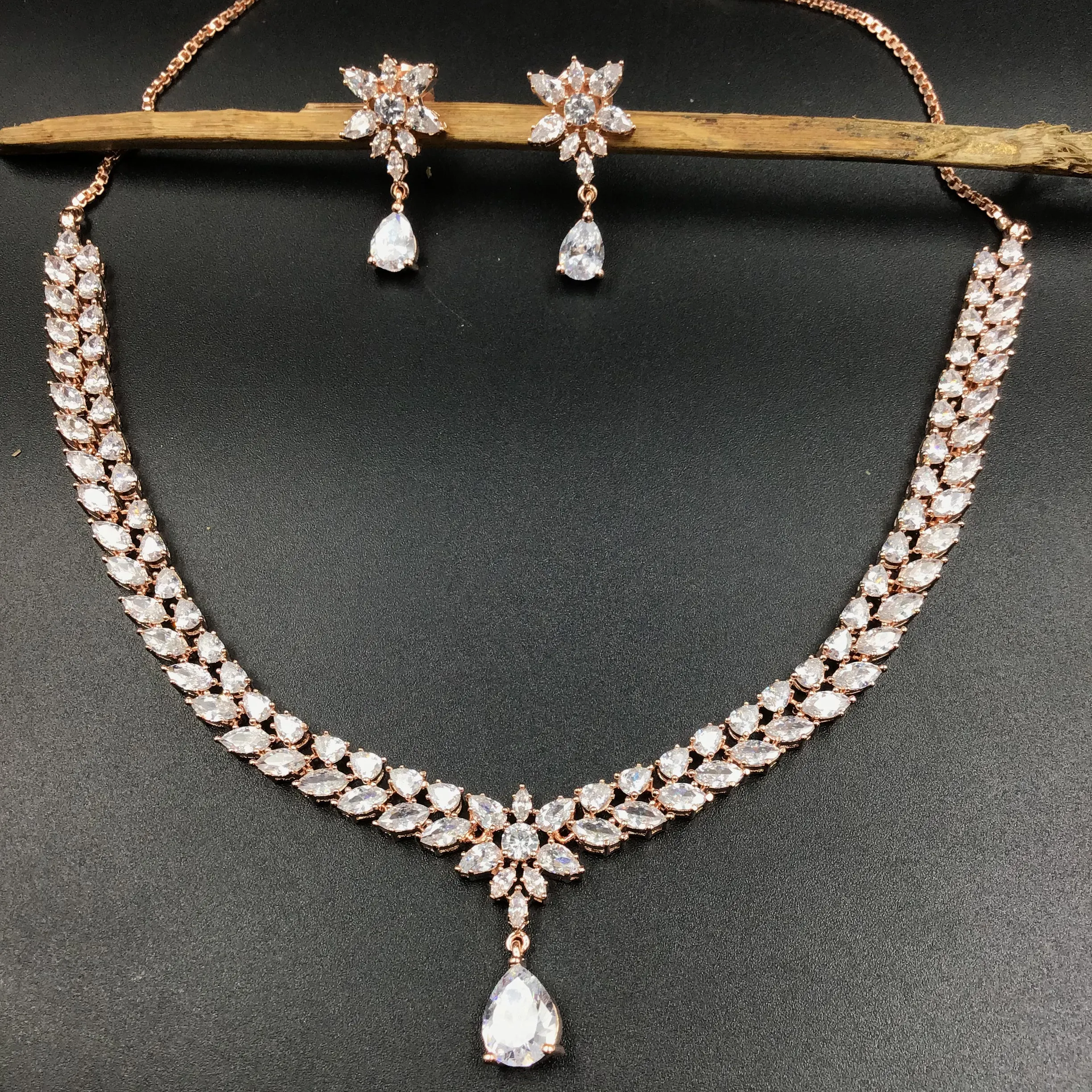 Round Neck Zircon/AD Necklace Set 6198-08