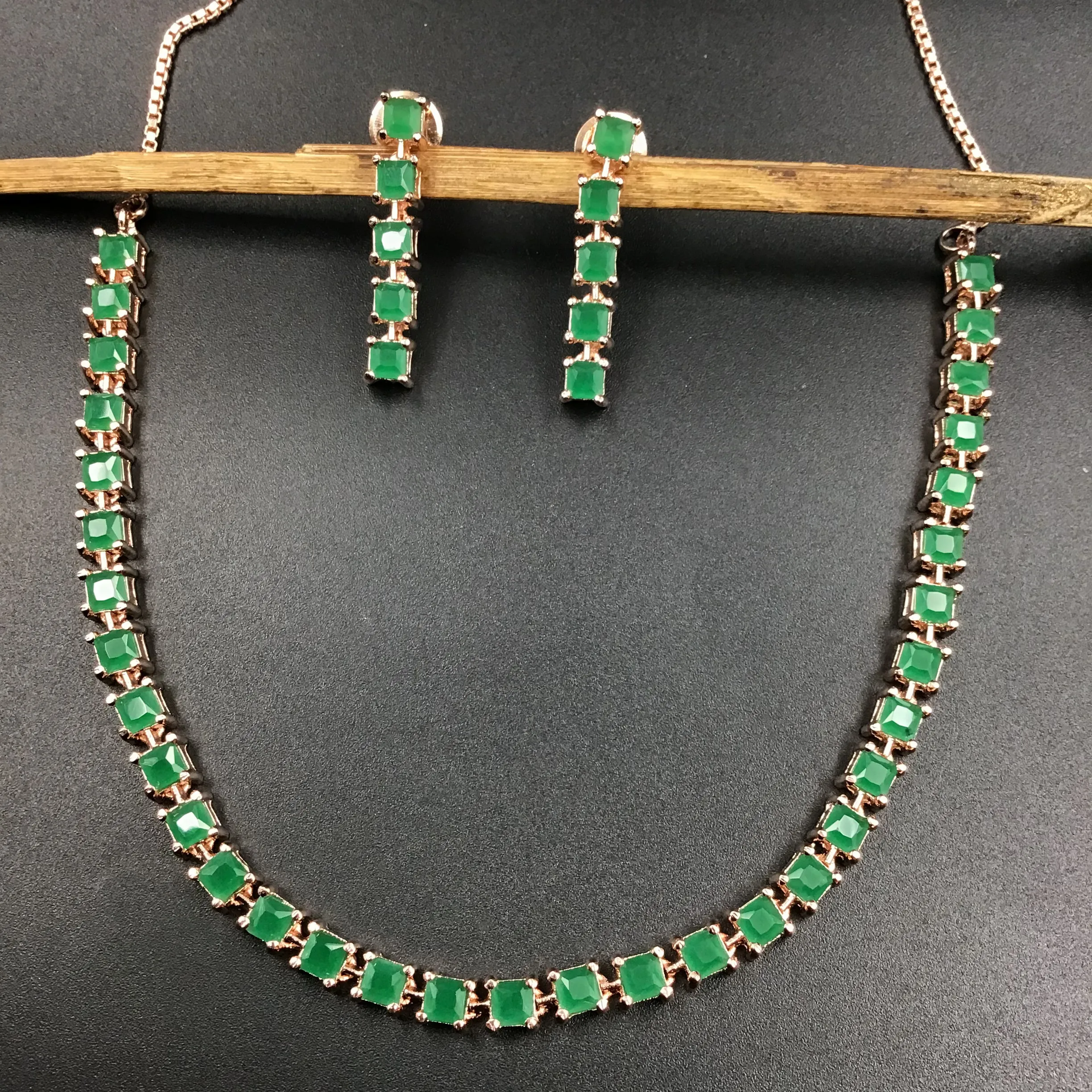 Round Neck Zircon/AD Necklace Set 6201-08