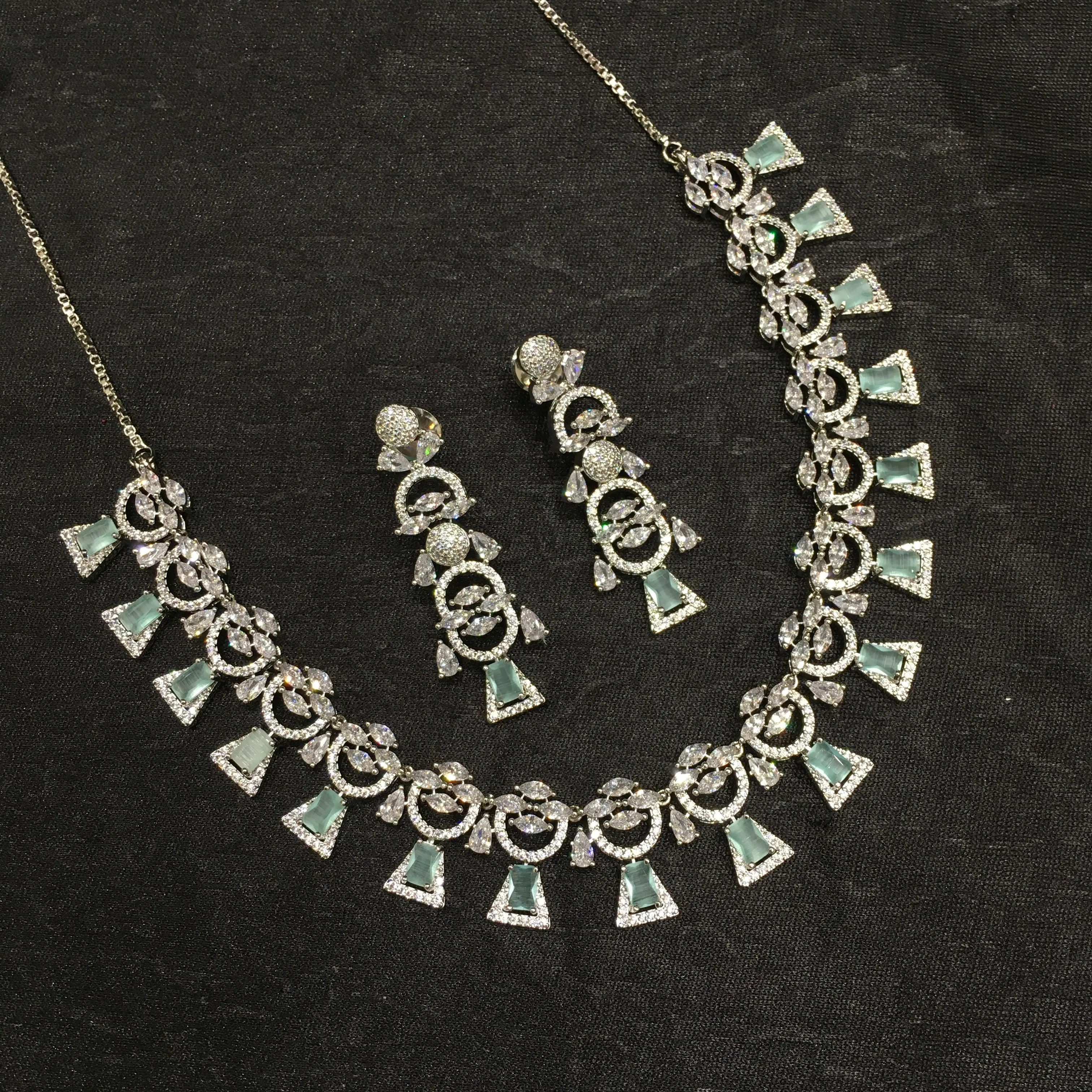 Round Neck Zircon/AD Necklace Set 6202-08