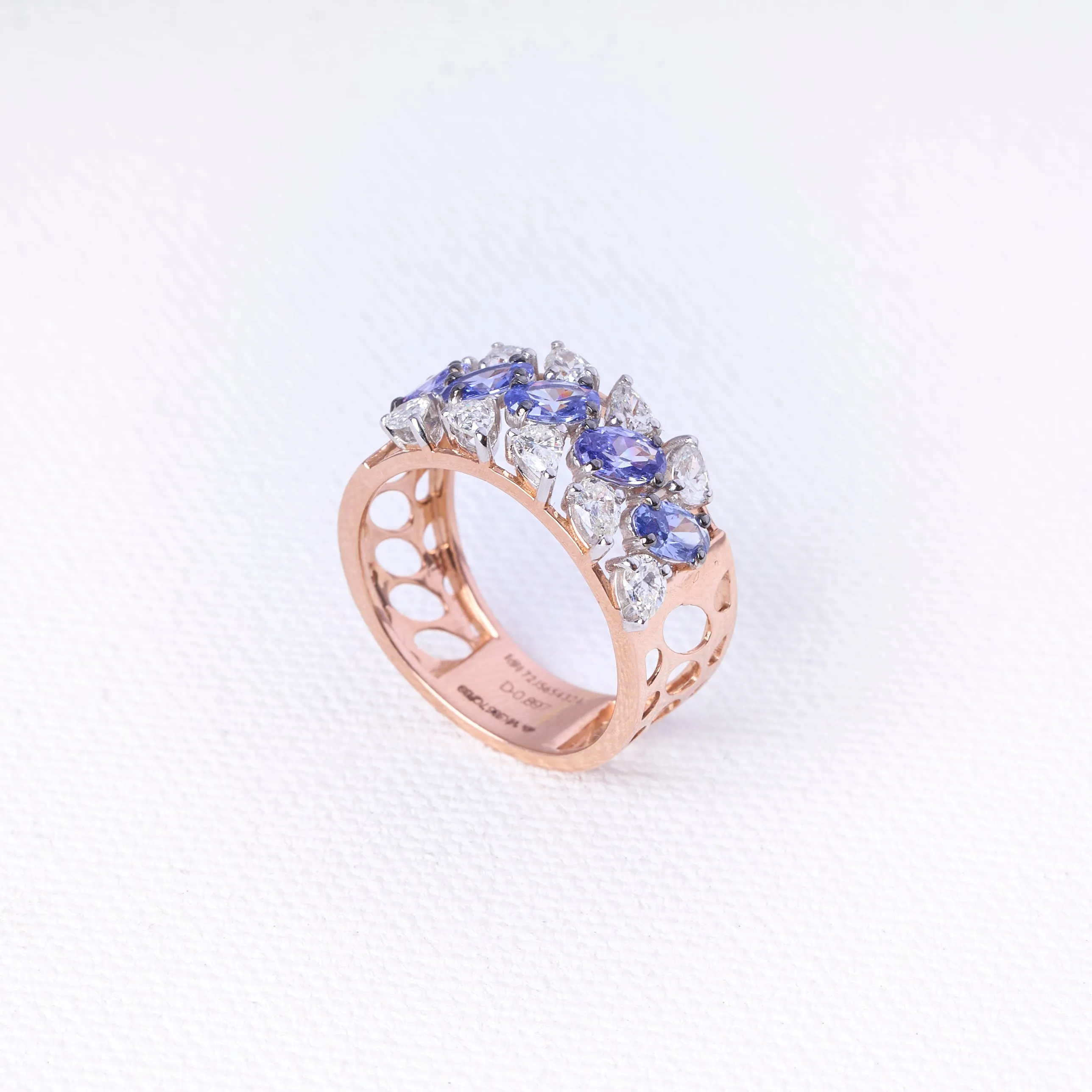 Tanzanite Diamond Band Ring | Luxury Pattern Ring
